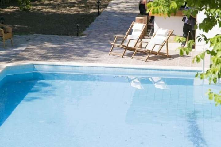 Pool 12 of 26