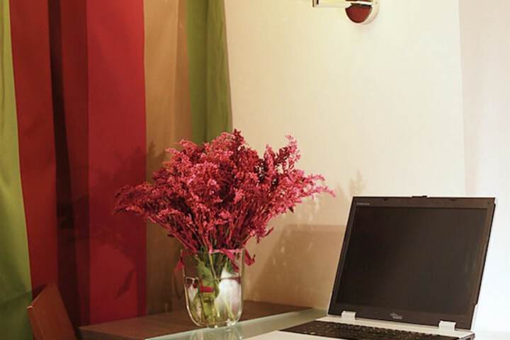 Room 4 of 55