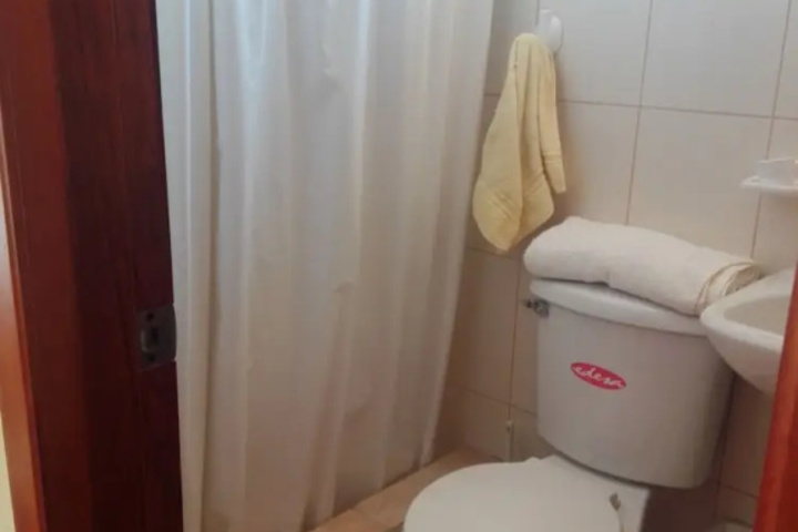 Room 5 of 12
