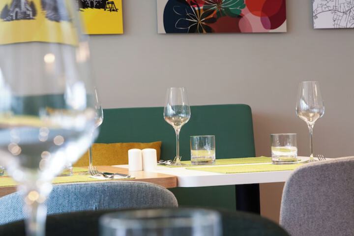 Dining 100 of 182