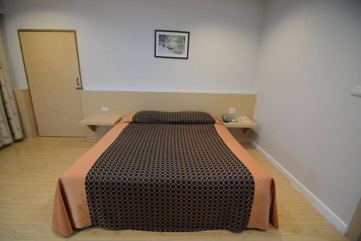 Room 20 of 74