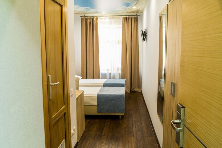 Room 30 of 118