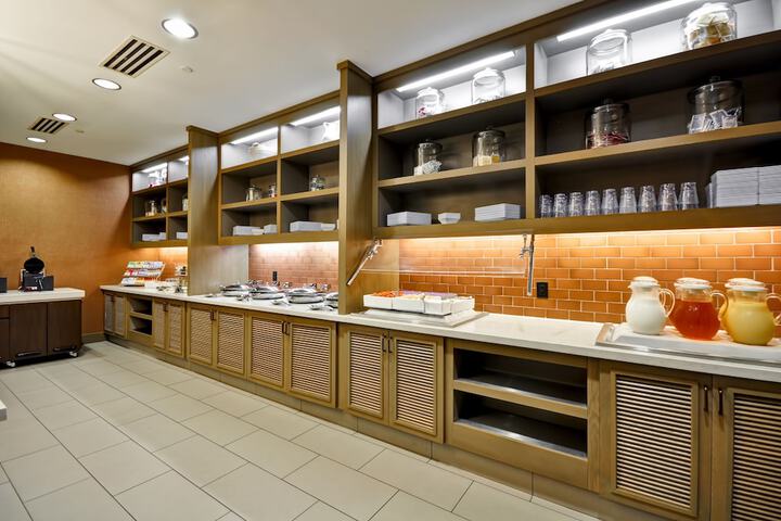 Breakfast area