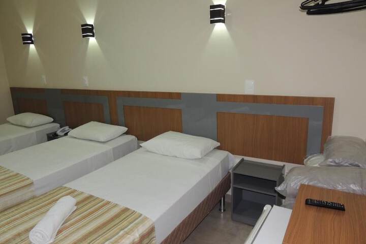 Room 25 of 49