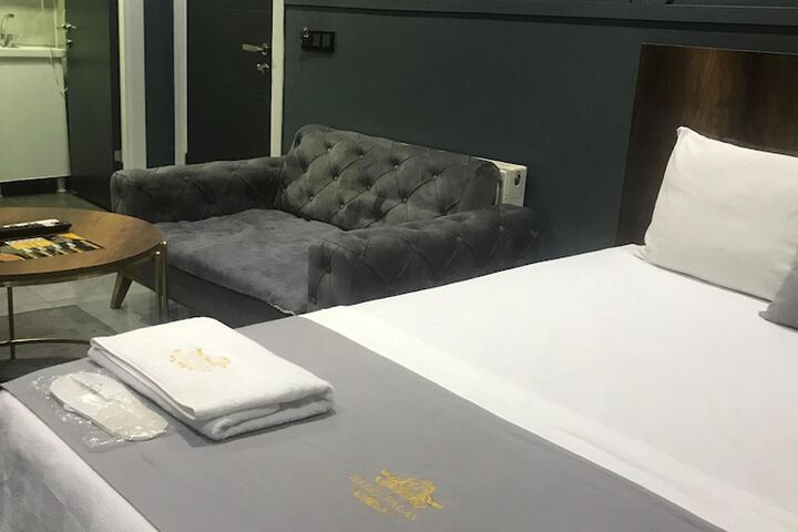 Room 26 of 40