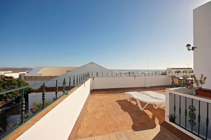 Sundeck 21 of 25