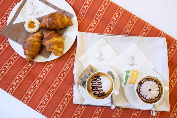 Breakfast/Coffee Service 85 of 106