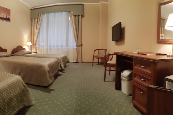 Room 16 of 49