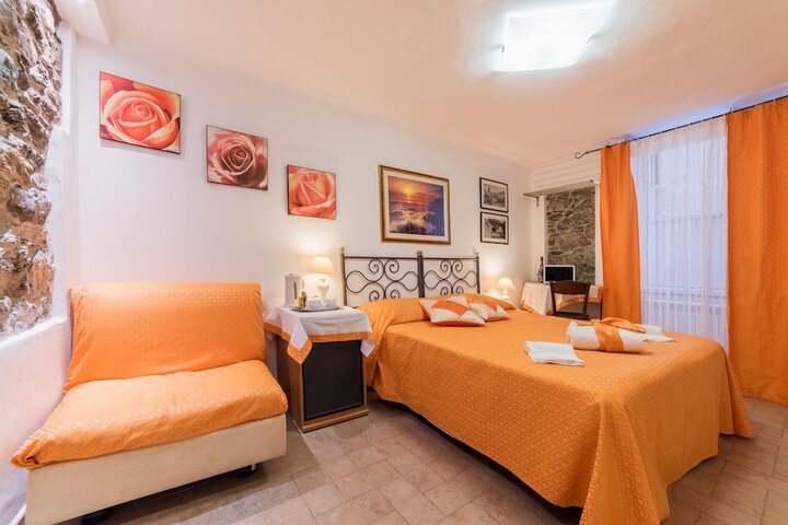 Room 14 of 46