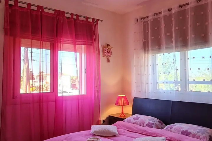 Room 4 of 21
