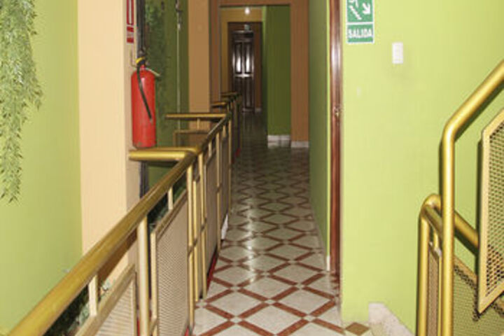 Ballroom/Hall 15 of 22