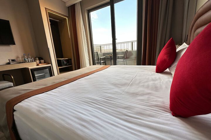 Room 50 of 96