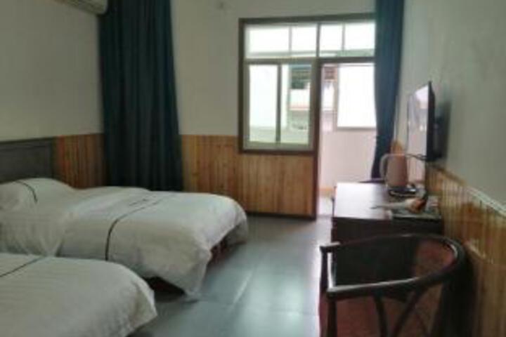 Room 6 of 7