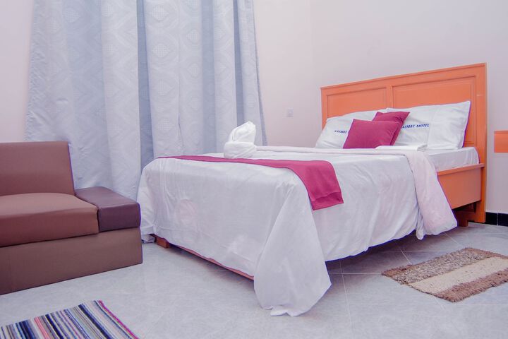 Room 2 of 6