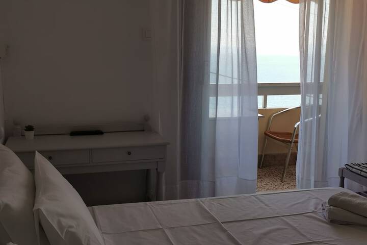 Room 17 of 34