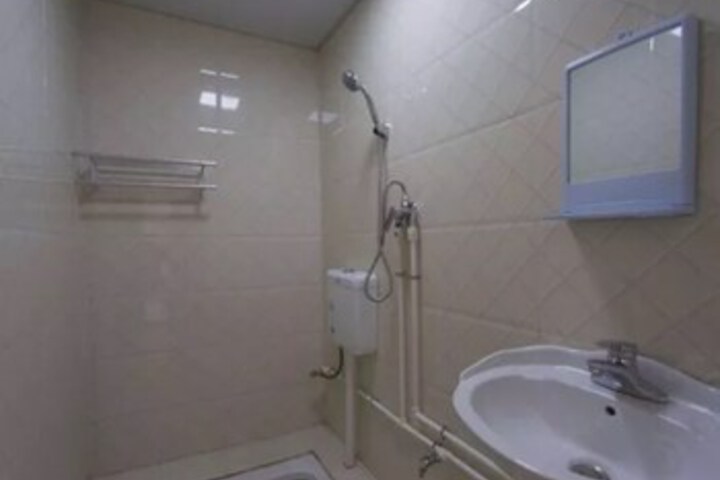 Room 2 of 21