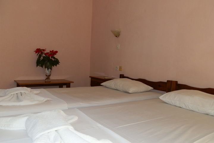 Room 7 of 8