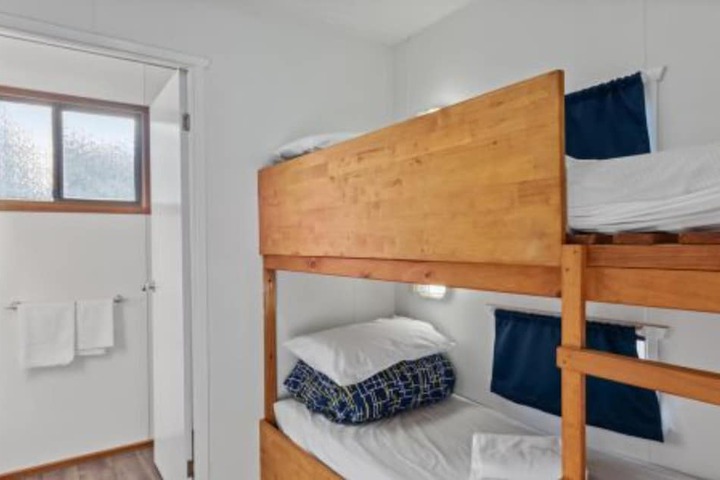 Room 6 of 64