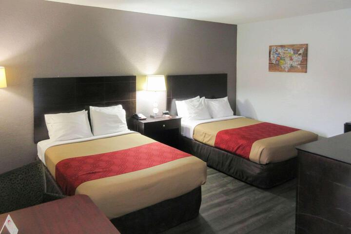2 Double Beds (1 of 20)