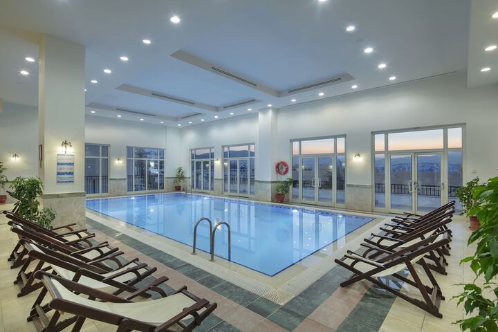 Hotel with Pool