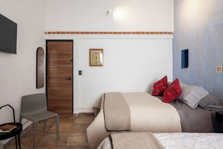 Room 5 of 31
