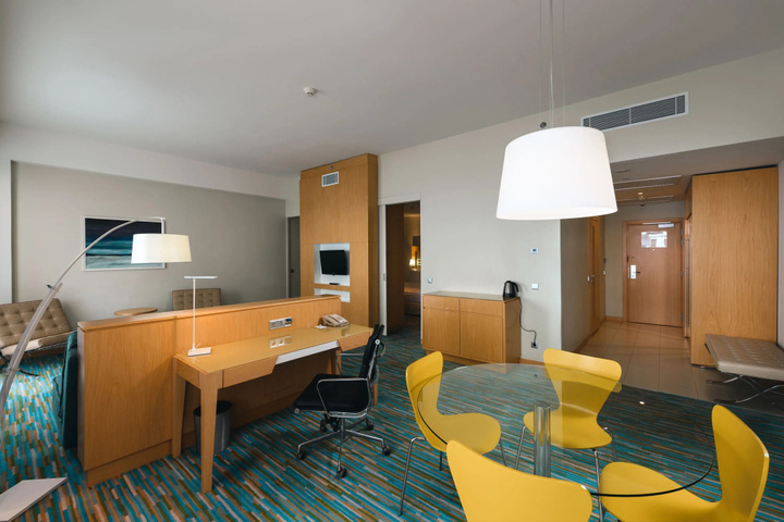 Room 6 of 22