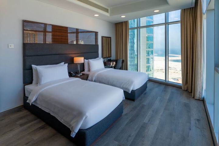 Room 21 of 103
