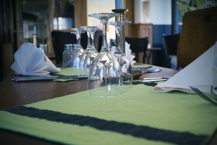 Dining 19 of 26