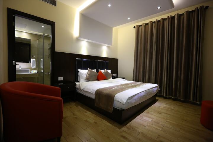 Room 6 of 58