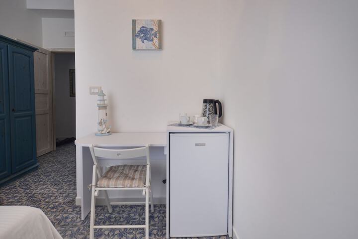 Room 6 of 31