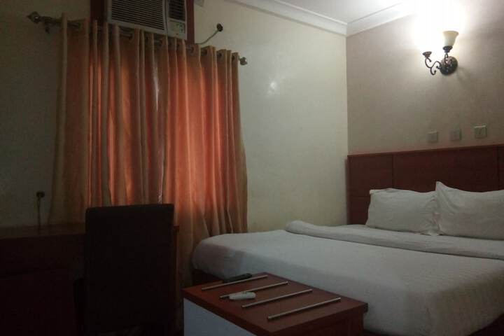 Room 3 of 22