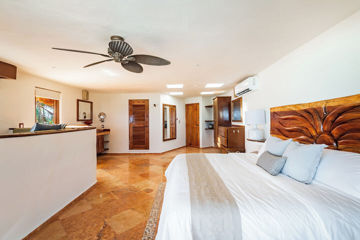 Room 17 of 65