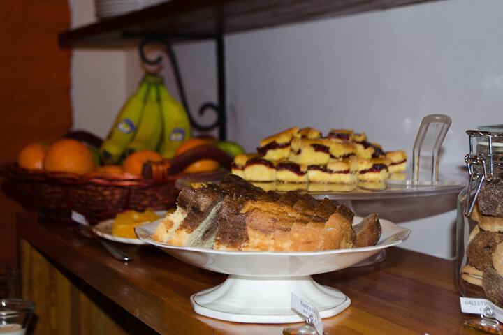 Breakfast/Coffee Service 12 of 24