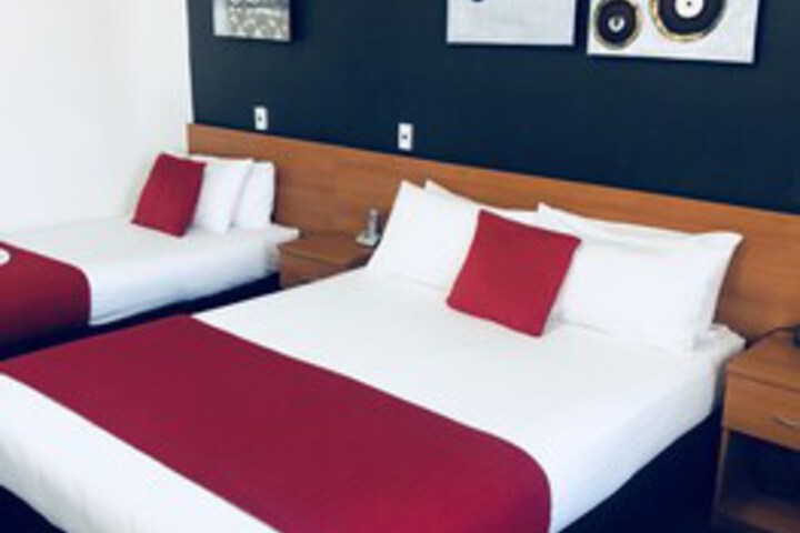 Room 28 of 159