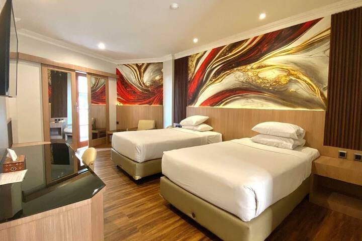 Room 10 of 43