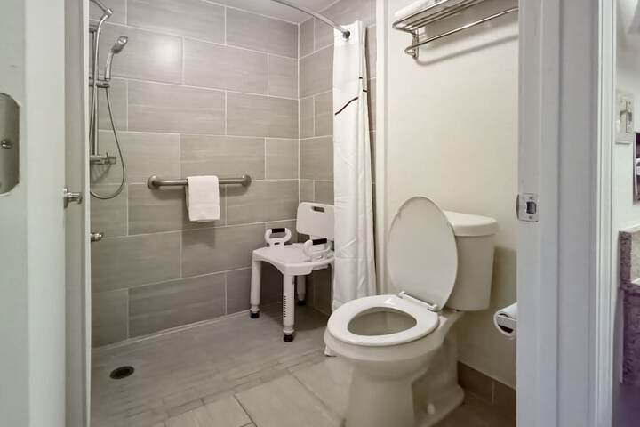 Deluxe Room with 2 Double Beds (9 of 9)