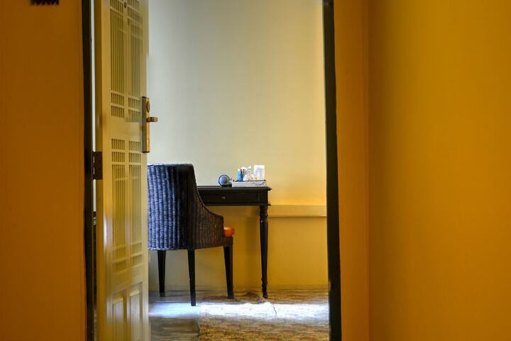 Room 12 of 124
