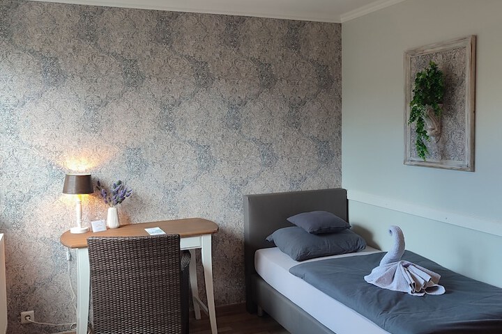 Room 8 of 47