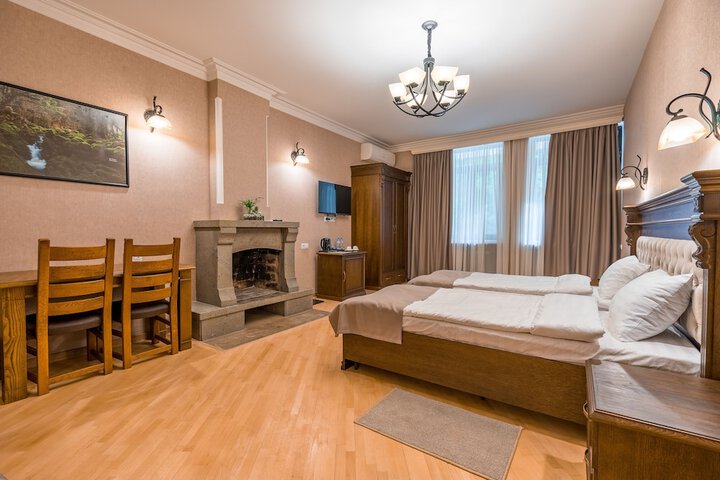 Room 30 of 86