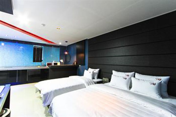 Room 16 of 22
