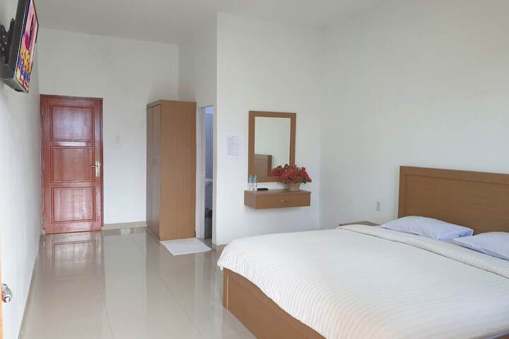 Room 5 of 22