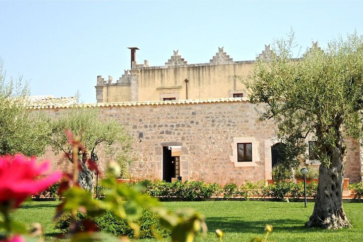 Hotel 70 of 75
