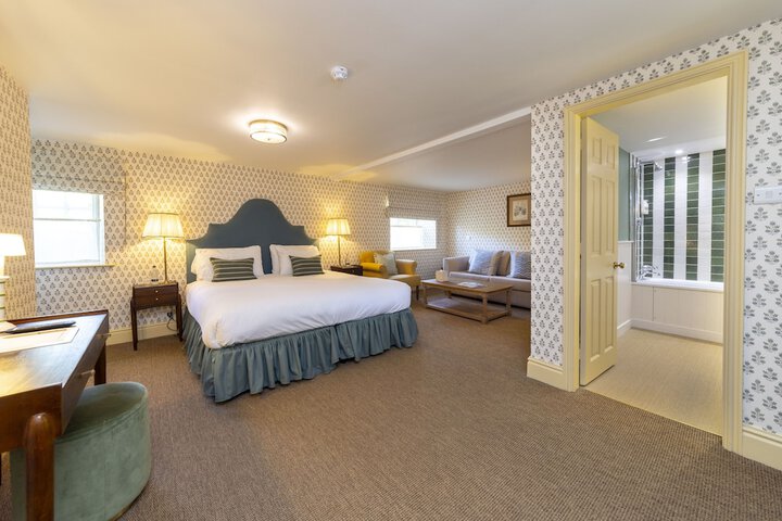 Room 22 of 122