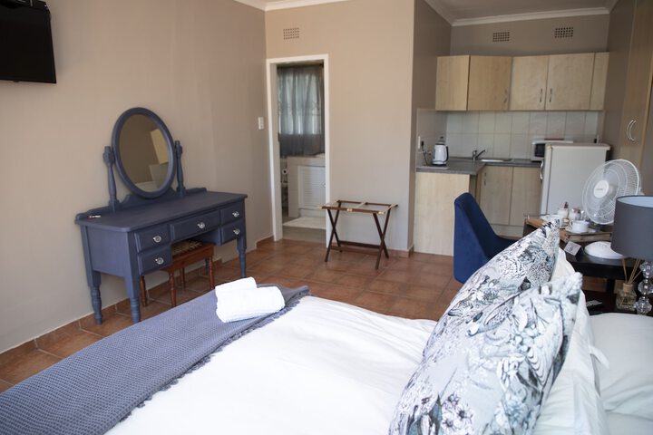Room 16 of 43