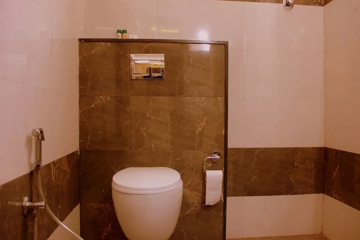 Room 9 of 14