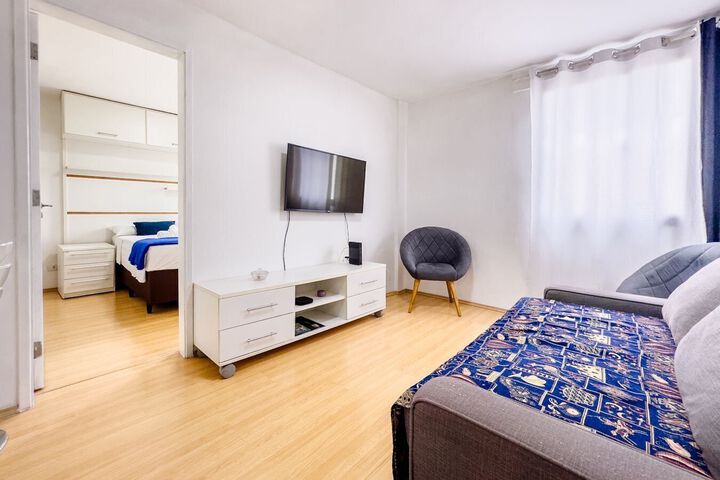 Room 27 of 32