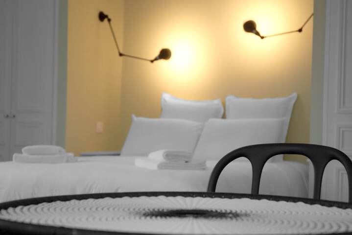 Room 5 of 40