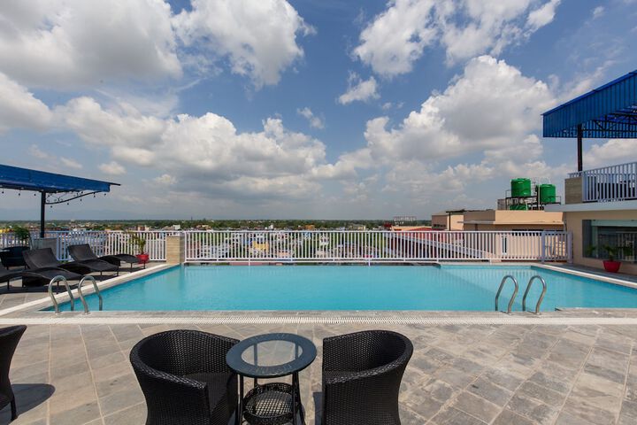 Pool 36 of 60