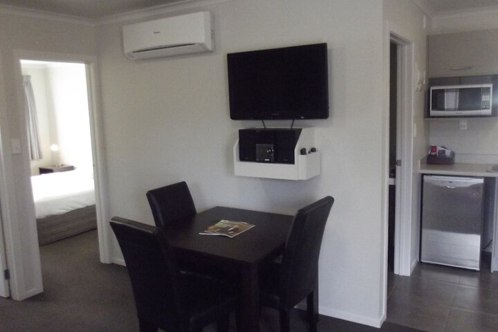 Room 6 of 55