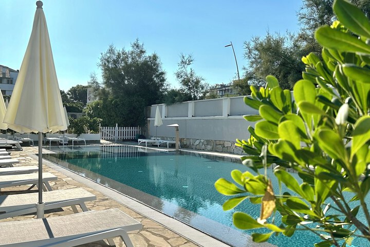 Pool 36 of 49
